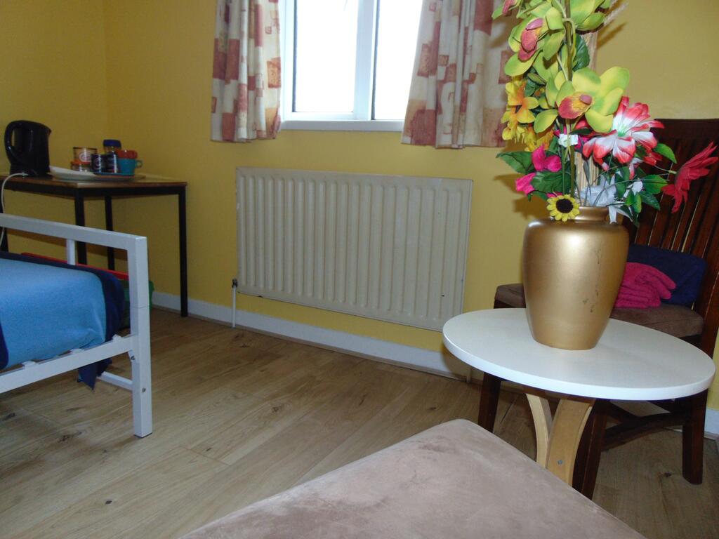 HOUSE OF ADA room 2
